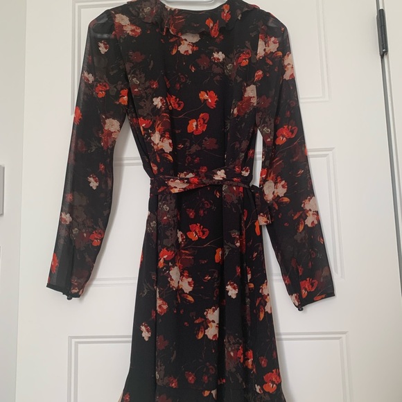 Wilfred Louise black floral wrap dress - Picture 3 of 3